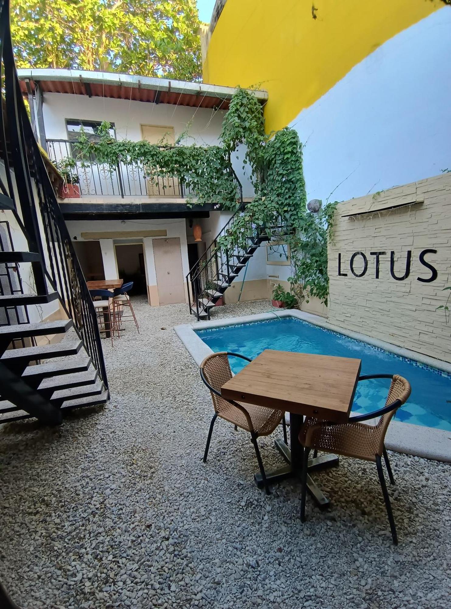 Lotus Central Hotel Santa Marta  Exterior photo